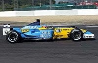 <b>Renault confirma Alonso e Trulli em 2004</b>