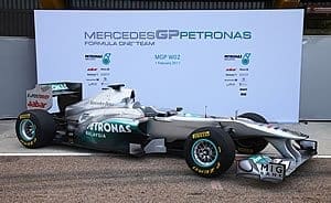 <b>Sem surpresas, Mercedes apresenta o MGP W02</b>