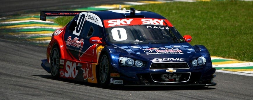 Cacá Bueno ganha na abertura da Stock Car em SP