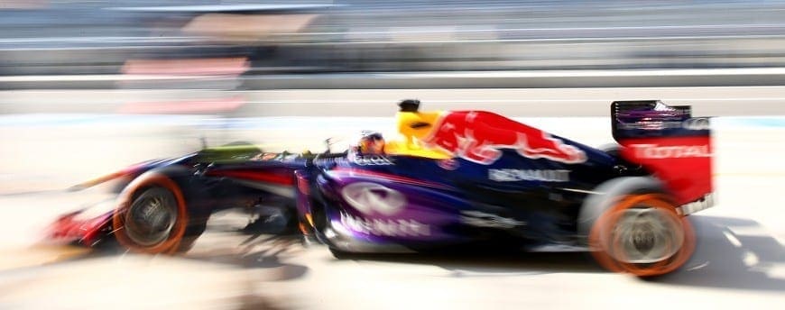 Vettel lidera segundo treino em Austin e termina sexta-feira na frente