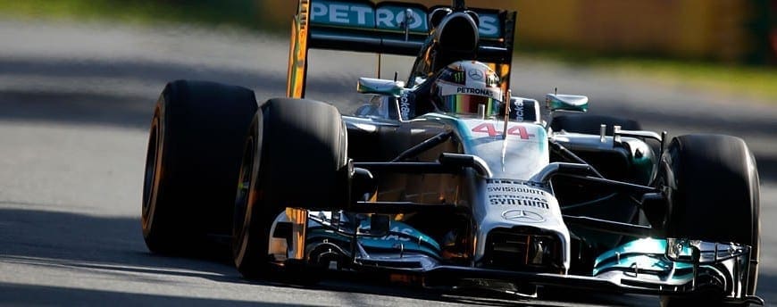 <b>Lewis Hamilton crava a primeira pole do ano na Austrália</b>