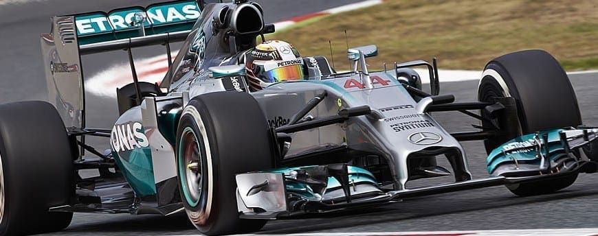 Hamilton vence na Espanha e assume a liderança do campeonato