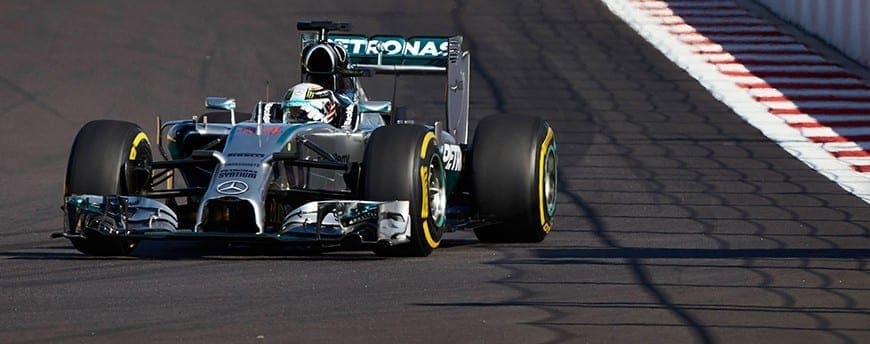 Hamilton confirma domínio e larga na pole em Sochi