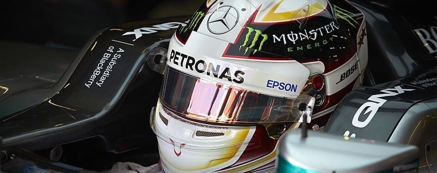 <b>Com chuva e fortes emoções, Lewis Hamilton vence o GP da Grã-Bretanha</b>