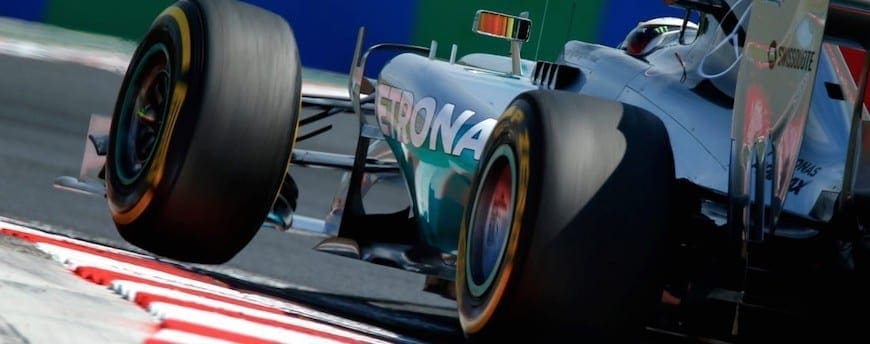 Em Hungaroring, Lewis Hamilton termina sexta-feira na liderança