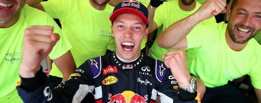 Pai de Daniil Kvyat garante que filho permanece na Red Bull até 2017