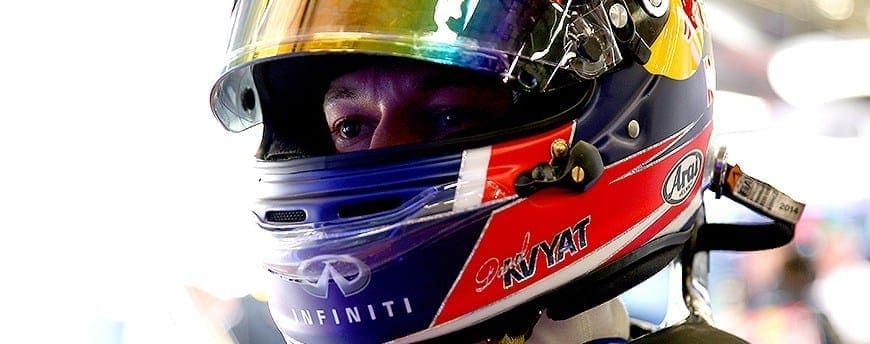 Daniil Kvyat é repreendido pelos comissários pela segunda vez na temporada