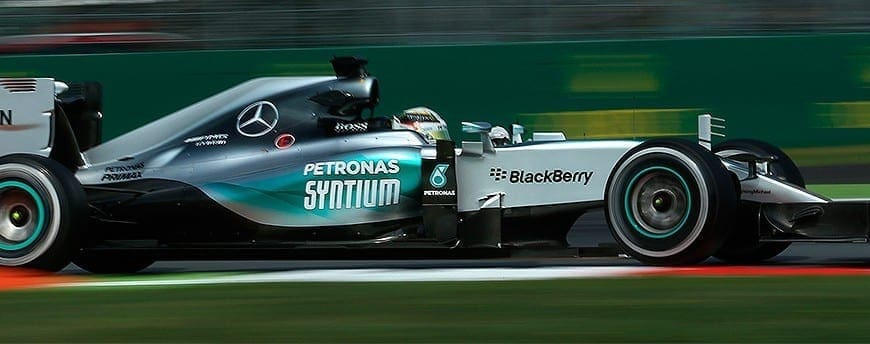 Hamilton vence com facilidade em Monza; Vettel e Massa sobem ao pódio