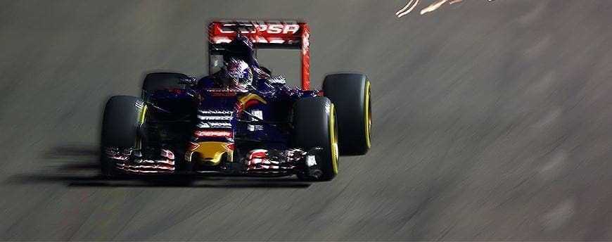 Toro Rosso arma jogo de equipe, mas Max Verstappen não contribui