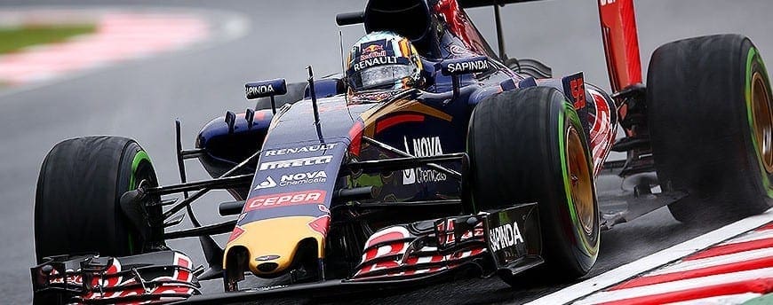 Debaixo de chuva, Carlos Sainz Jr. lidera primeira sessão em Suzuka