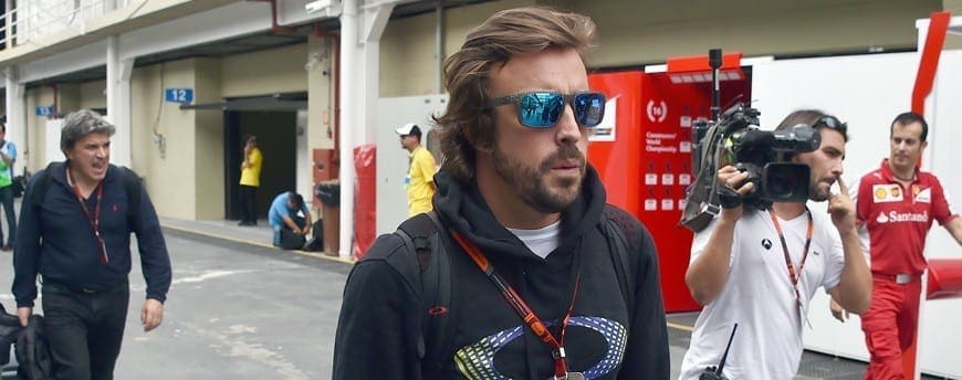 Alonso critica possível parceria Red Bull-Honda: “É um problema deles”