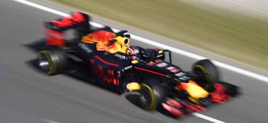 Daniil Kvyat (Red Bull) - Testes Barcelona