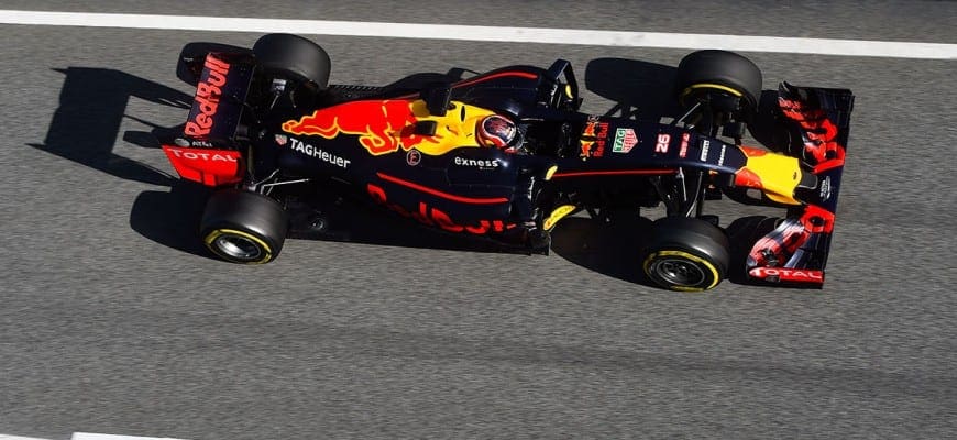 Daniil Kvyat (Red Bull) - Testes Barcelona