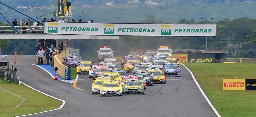 Largada da Stock Car em Goiânia - GO