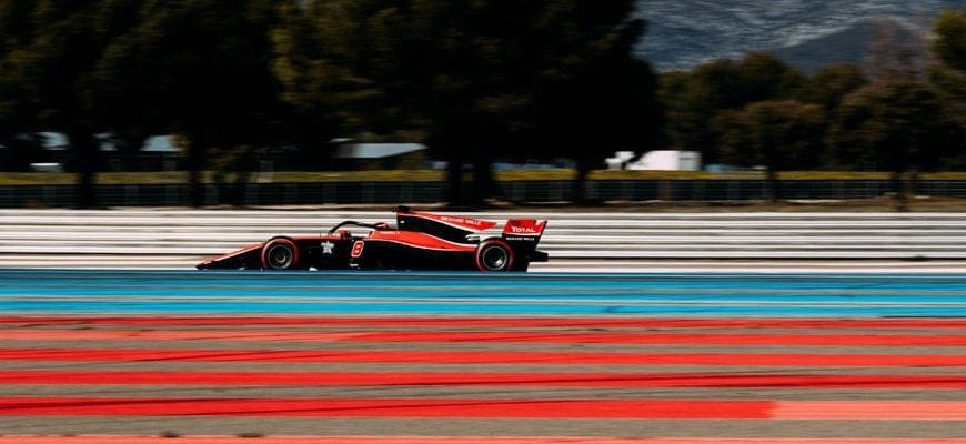 George Russell - ART Grand Prix - F2