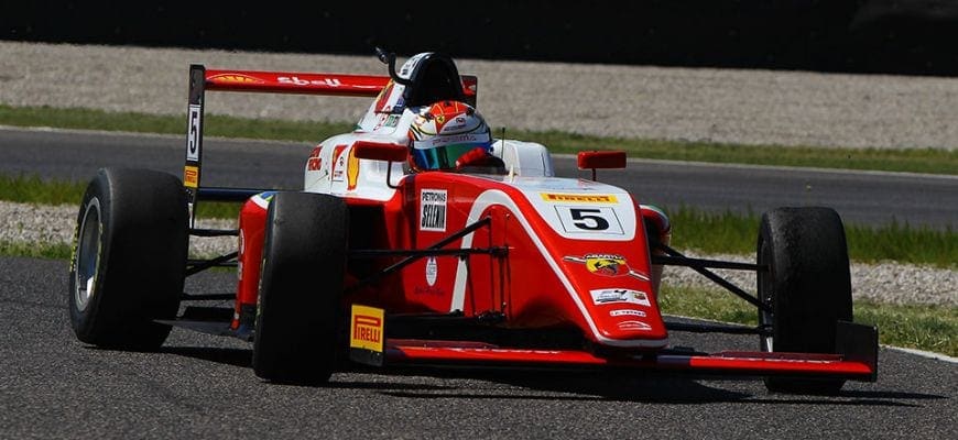 Gianluca Petecof (Prema) - F-4 Italiana