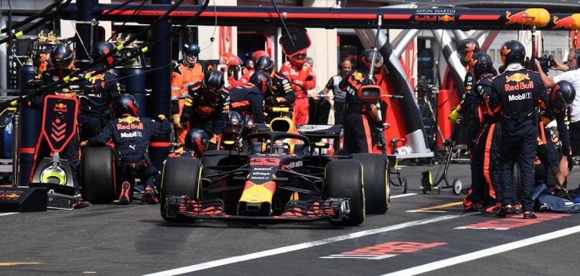 Red Bulls e Alonso não usarão nova MGU-K da Renault no GP da Áustria