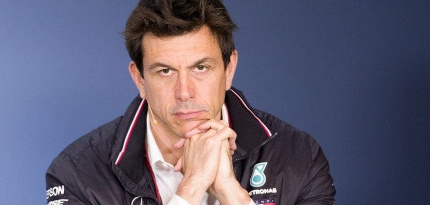 Wolff diz que precisaram manter a calma depois do Safety Car