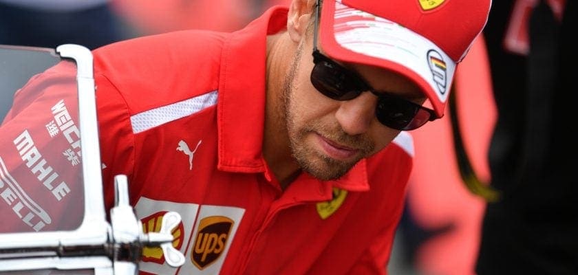 “Ele não me deu espaço”, disse Vettel sobre confronto com Hamilton