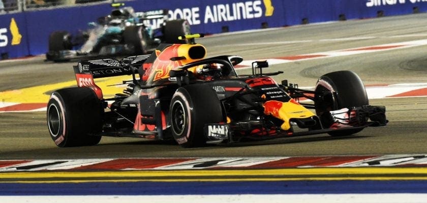 Motor de Verstappen entrou em modo de segurança no início da corrida