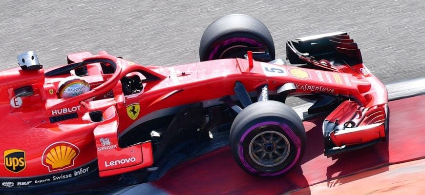 Vettel: pequeno erro custou a ultrapassagem de Hamilton