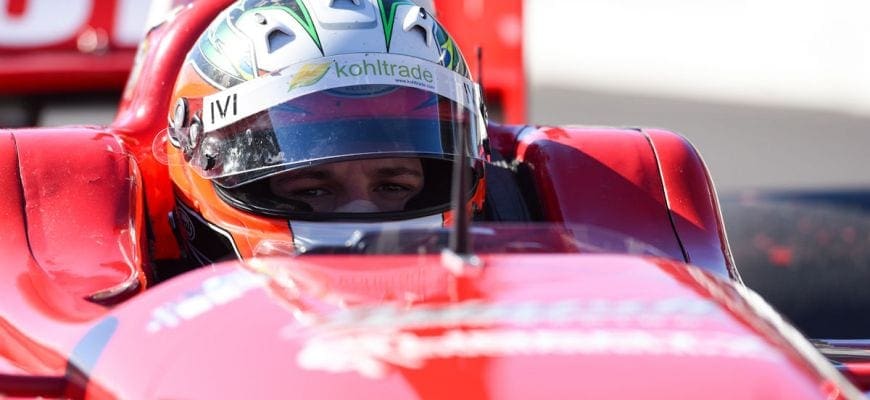 Lucas Kohl em teste na Indy Lights