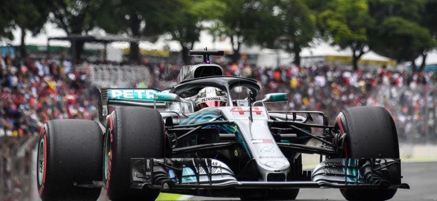 Mercedes vai avaliar o motor de Hamilton durante os treinos desta sexta-feira