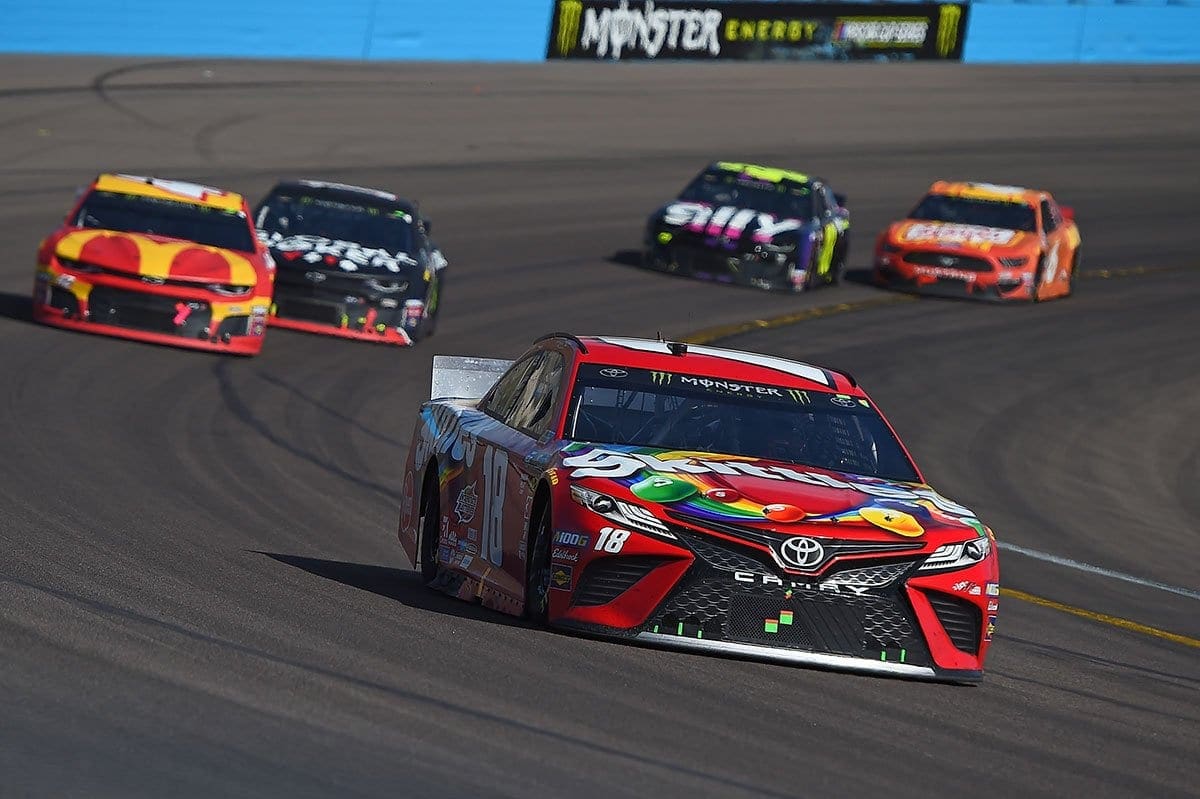 Kyle Busch a uma vitória da 200ª depois de vencer em Phoenix Notícia de NASCAR