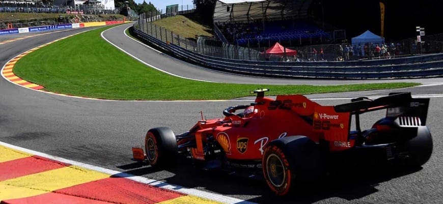 GP da Bélgica: Leclerc mantém domínio da Ferrari no TL3; Hamilton errou e bateu