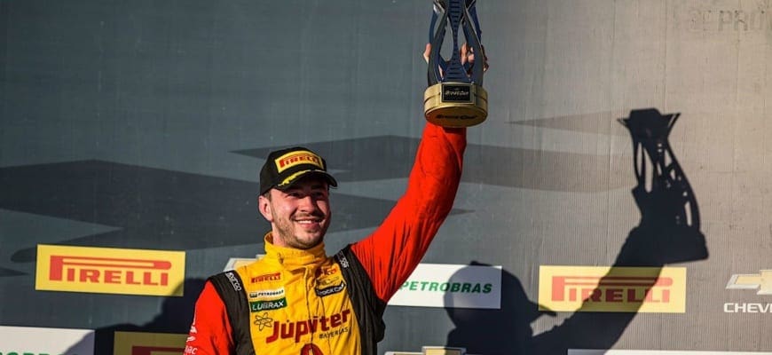 Gabriel Casagrande conquista pódio em Campo Grande com a Crown Racing