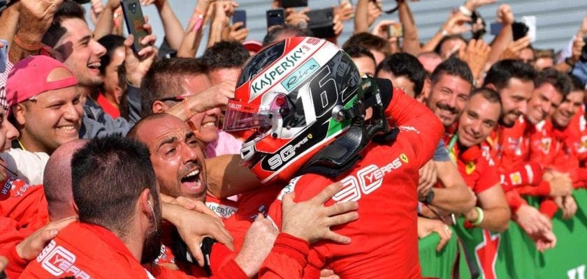 GP da Itália de F1: Charles Leclerc vence e leva à loucura os ‘Tifosi’ na casa da Ferrari