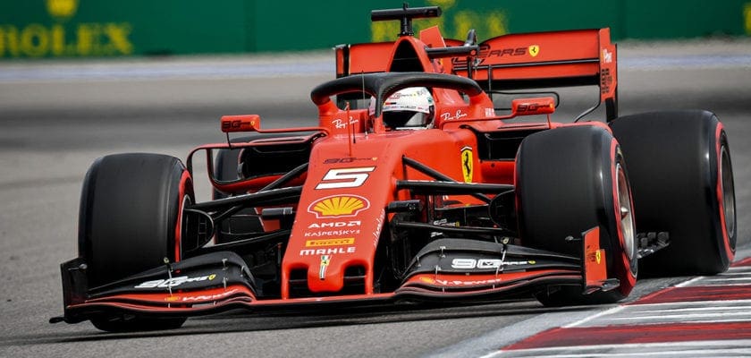 GP do México de F1: Vettel lidera o segundo treino; Hamilton apenas em quinto