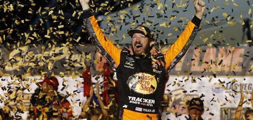 Cup Series: Martin Truex Jr conquista a primeira vitória na fase dos playoffs em Las Vegas