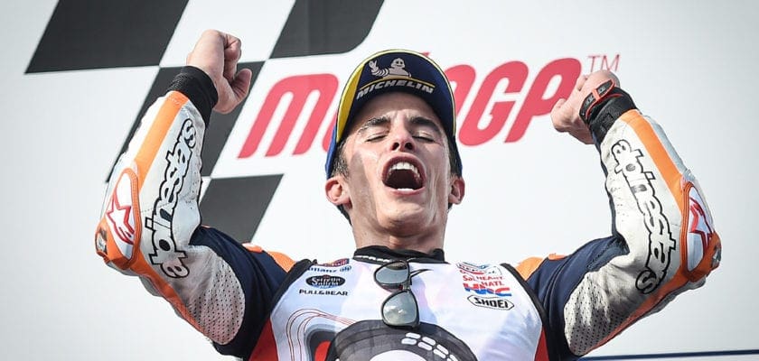 Marquez passa Quartararo na última volta, vence na Tailândia e conquista 6º título na MotoGP