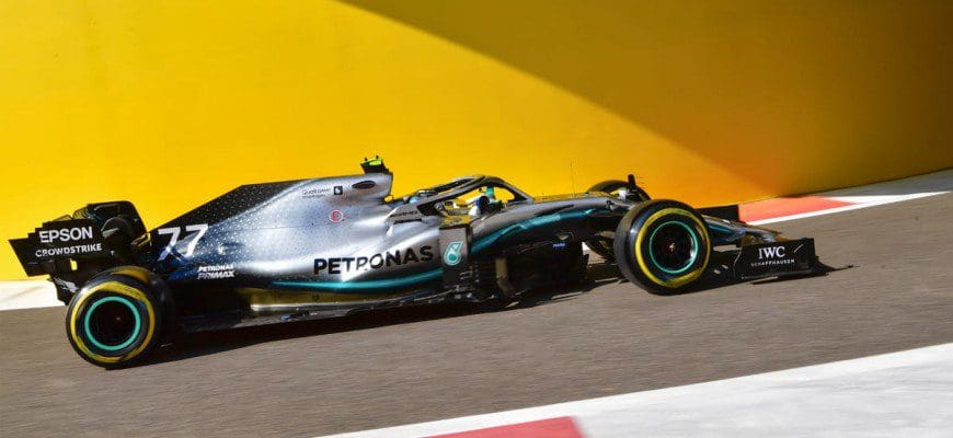 GP de Abu Dhabi: Bottas lidera o primeiro treino na Yas Marina; Vettel bate