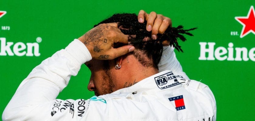 Hamilton sobre toque com Albon: “Grandes desculpas a Albon”