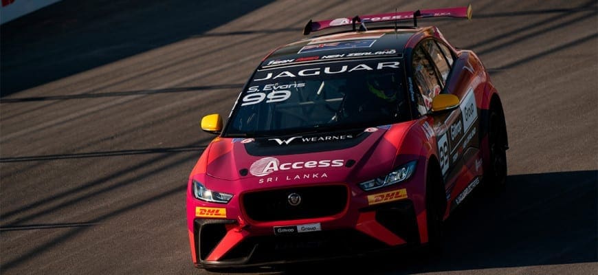 Evans vence de ponta a ponta a primeira do Jaguar I-PACE eTROPHY em Al-Diriyah; Jimenez em segundo