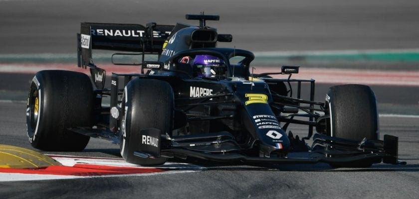 Testes da F1: Ricciardo lidera manhã do último dia; Mercedes troca de motor