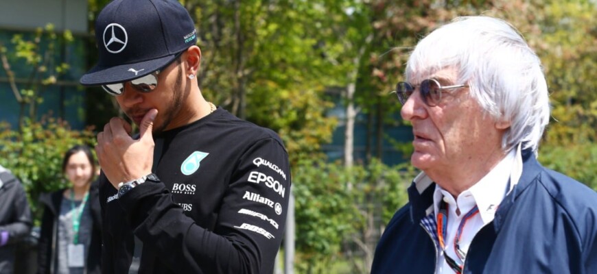 F1: Ecclestone diz que ficaria surpreso se Hamilton trocasse a Mercedes pela Ferrari