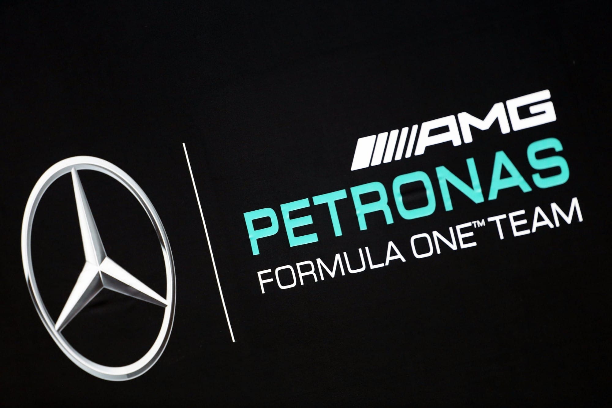 Mercedes F1 na mira da justiça por parceria com empresa de criptomoedas FTX