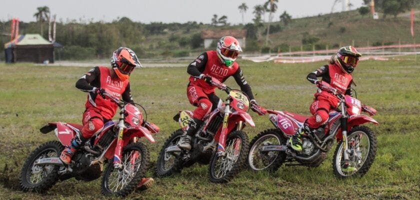 Equipe Honda Racing disputa 2ª etapa do Brasileiro de Enduro FIM em Penha (SC)