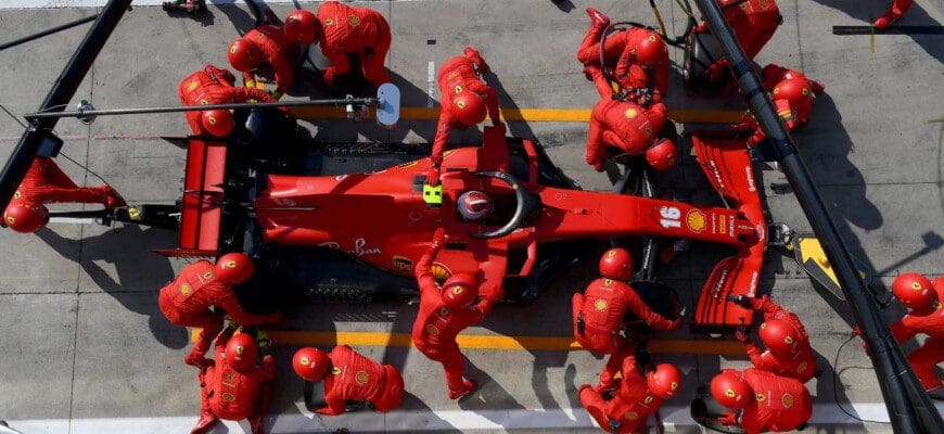 F1: Ferrari faz programa de treinamento para melhorar paradas de box