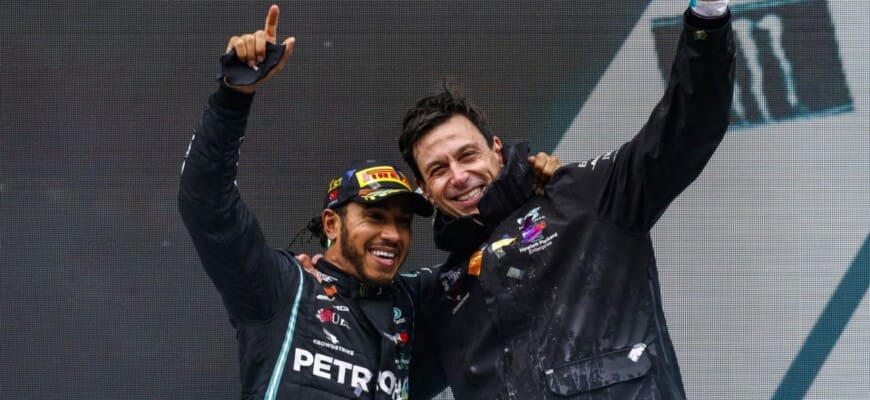 Lewis Hamilton e Toto Wolff - F1