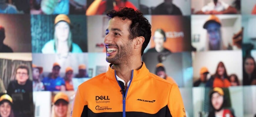 Ricciardo promete não fazer apostas com tatuagens na McLaren F1