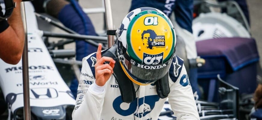 Pierre Gasly lança edição especial de capacete em homenagem a Ayrton Senna