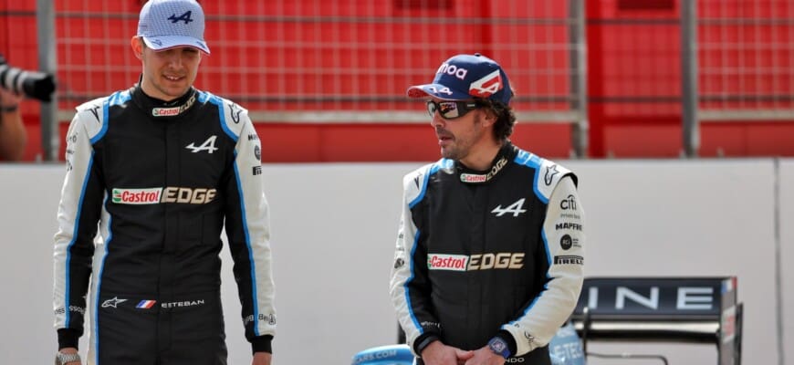 Esteban Ocon e Fernando Alonso (Alpine F1)