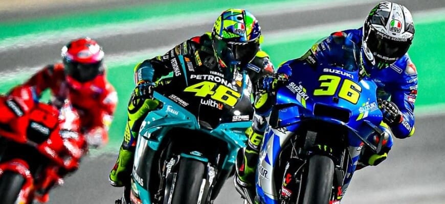 Valentino Rossi (Yamaha) e Joan Mir (Suzuki) - Teste Catar MotoGP 2021