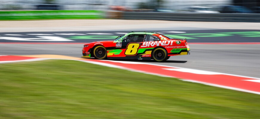 Top5 escapa do piloto BRANDT Miguel Paludo na volta final em Mid-Ohio