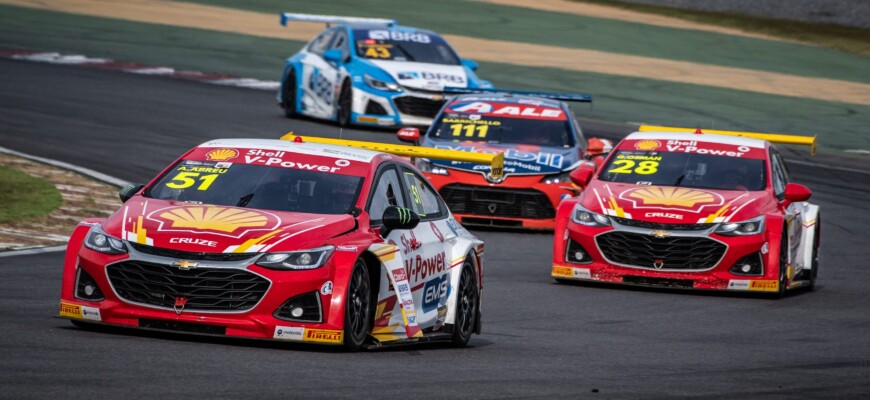 Pilotos Shell esperam jornada exigente com quatro corridas da Stock Car no Velocitta