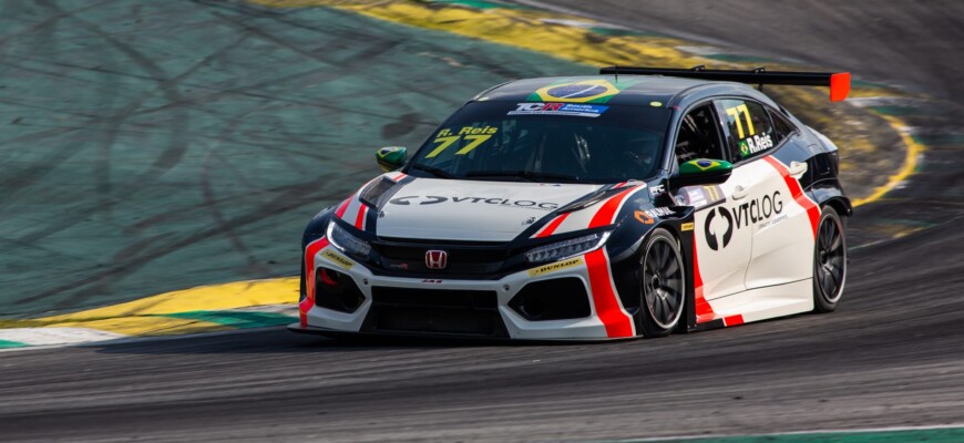 Raphael Reis vai ao pódio na prova inaugural do TCR South America em Interlagos